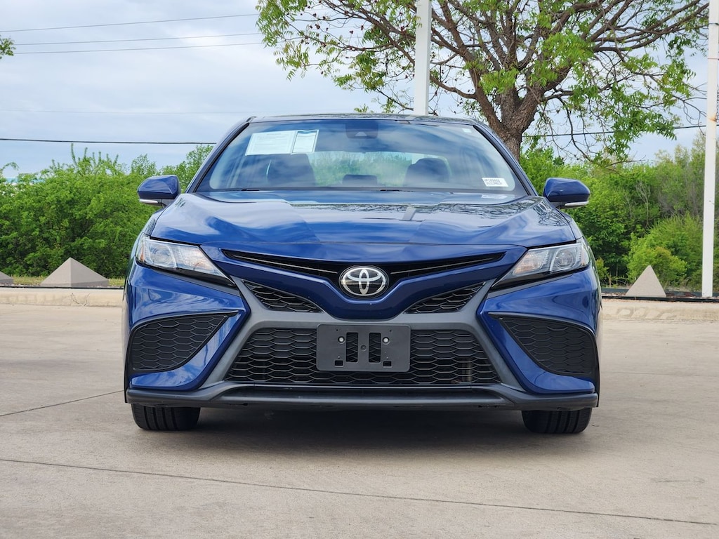 Used 2023 Toyota Camry SE Sedan