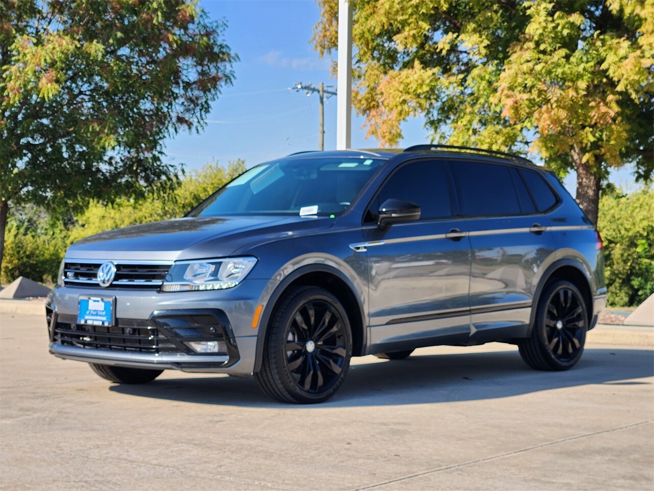 2020 Volkswagen Tiguan SE R-Line Black photo 3