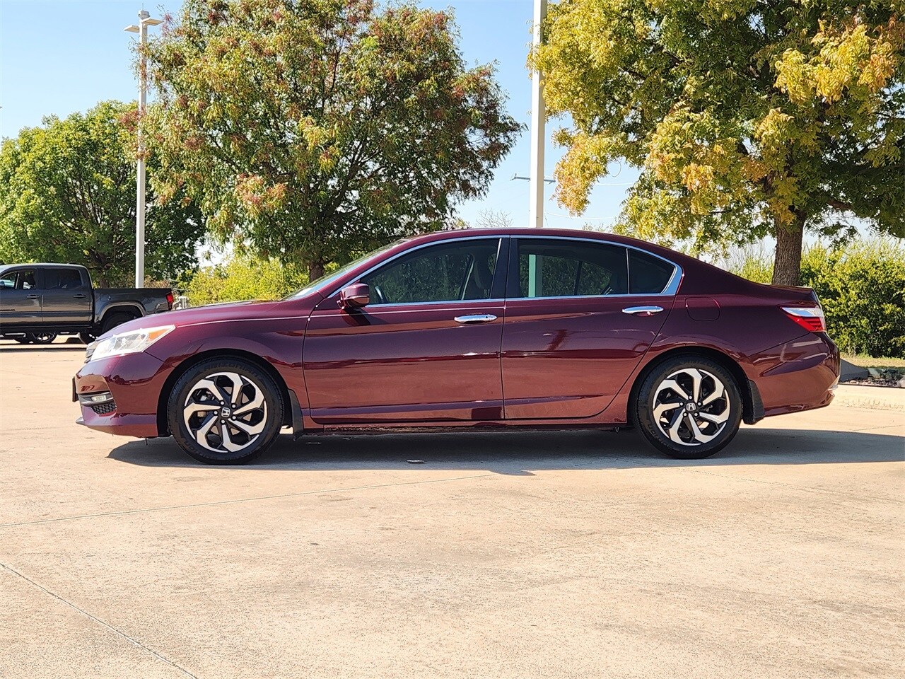 2017 Honda Accord EX-L photo 4