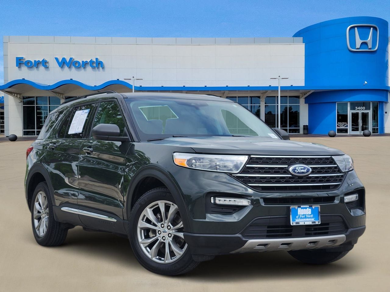 2022 Ford Explorer XLT 4WD's photo