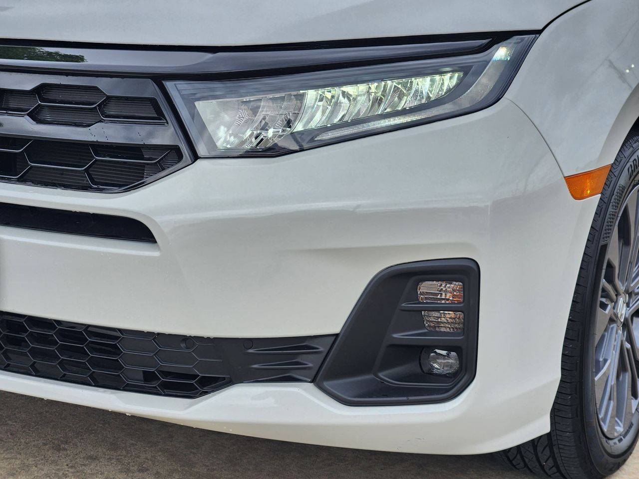2025 Honda Odyssey Touring - Photo 9