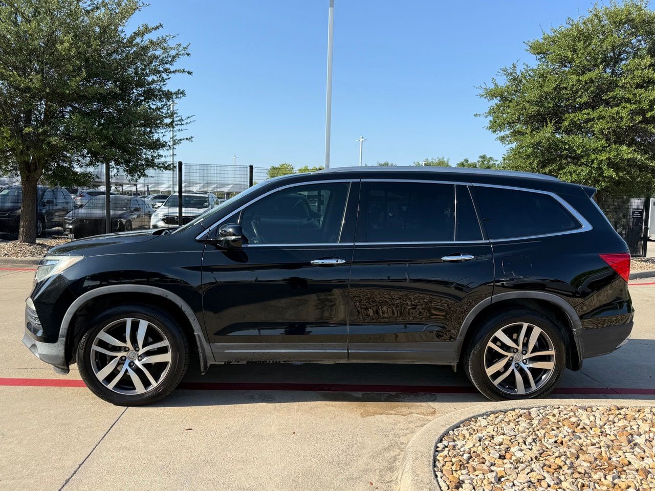Certified 2016 Honda Pilot Touring with VIN 5FNYF5H9XGB056945 for sale in Fort Worth, TX
