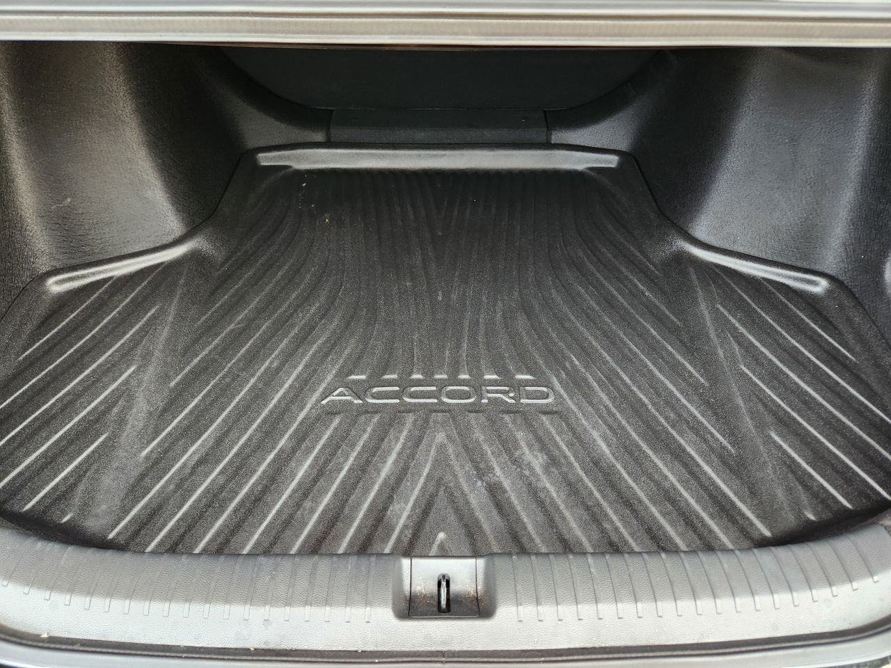 2024 Honda Accord LX - Photo 30