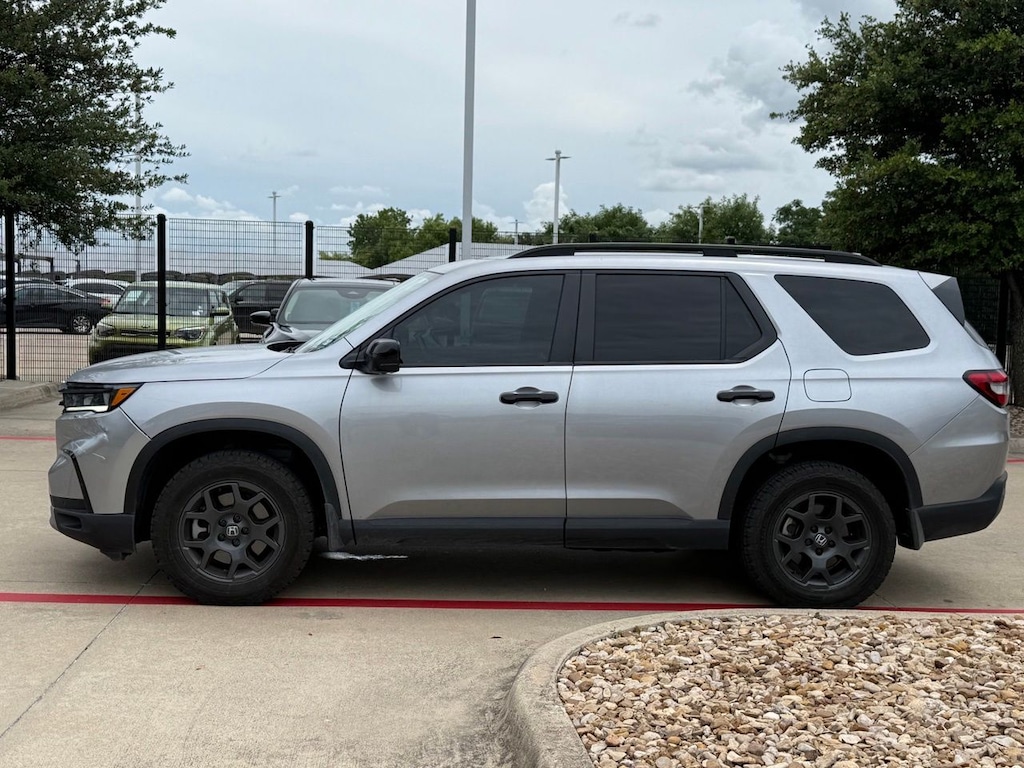 Certified 2025 Honda Pilot TrailSport SUV
