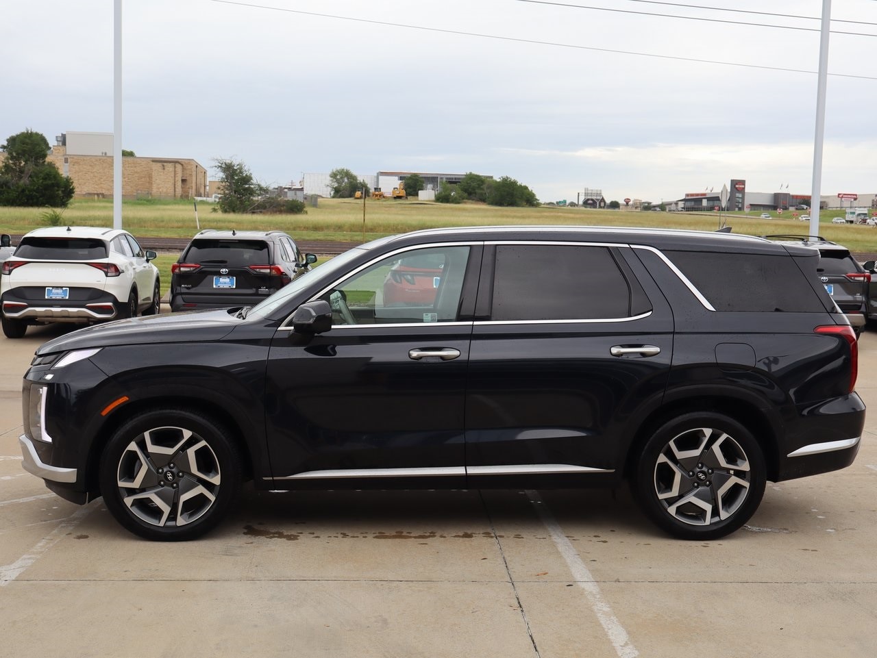 Used 2024 Hyundai Palisade Limited with VIN KM8R54GE8RU713389 for sale in Fort Worth, TX