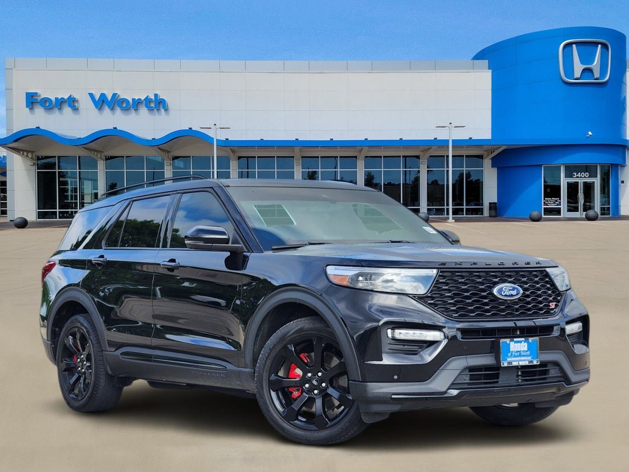 2023 Ford Explorer ST 4WD's photo