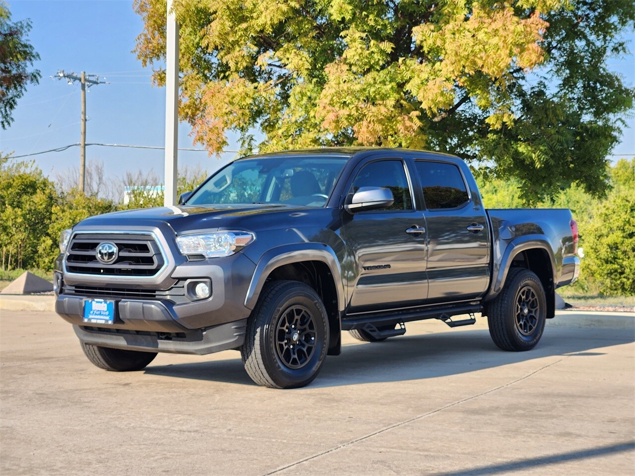 2022 Toyota Tacoma SR5 Double Cab photo 3