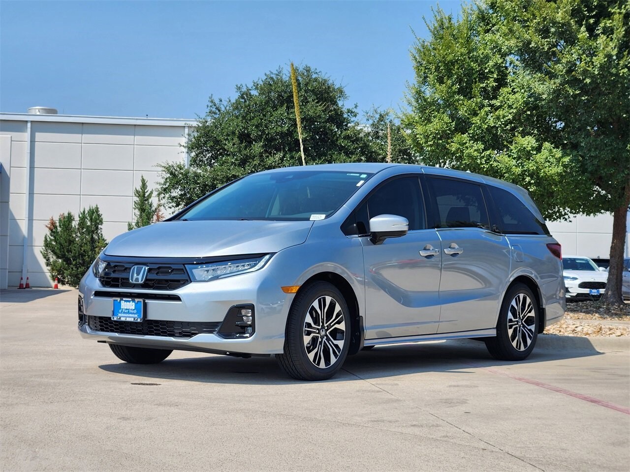 2026 Honda Odyssey Elite photo 2