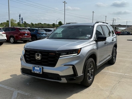 2025 Honda Pilot TrailSport SUV