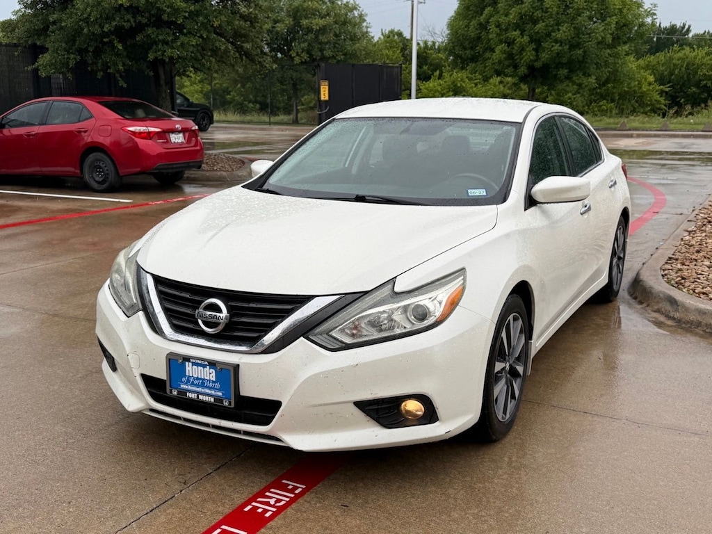 Used 2016 Nissan Altima 2.5 SV Sedan
