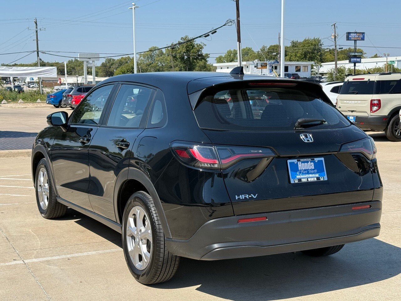 2025 Honda HR-V LX photo 2