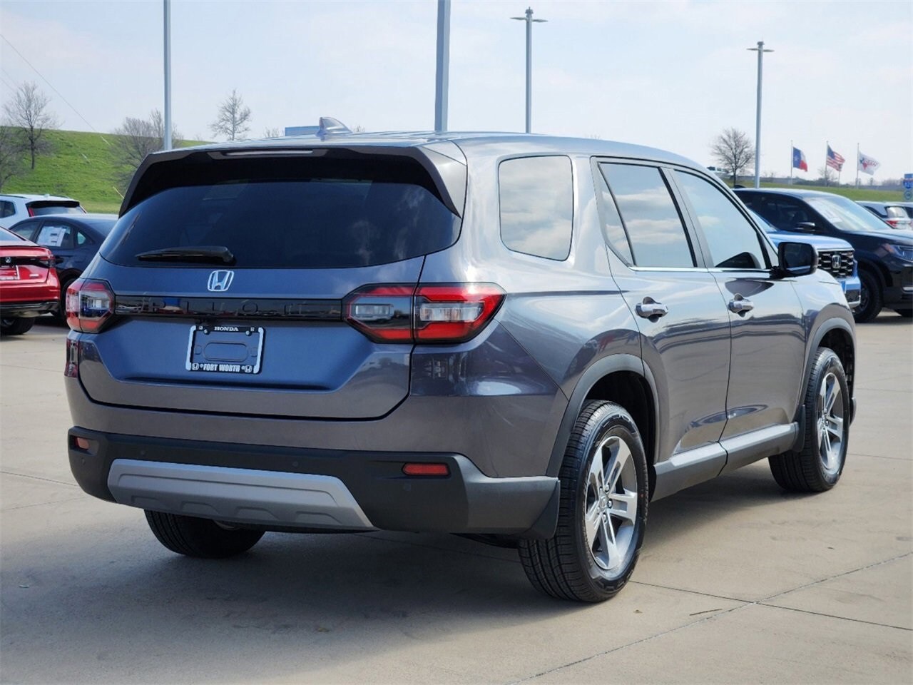 2025 Honda Pilot EX-L photo 3