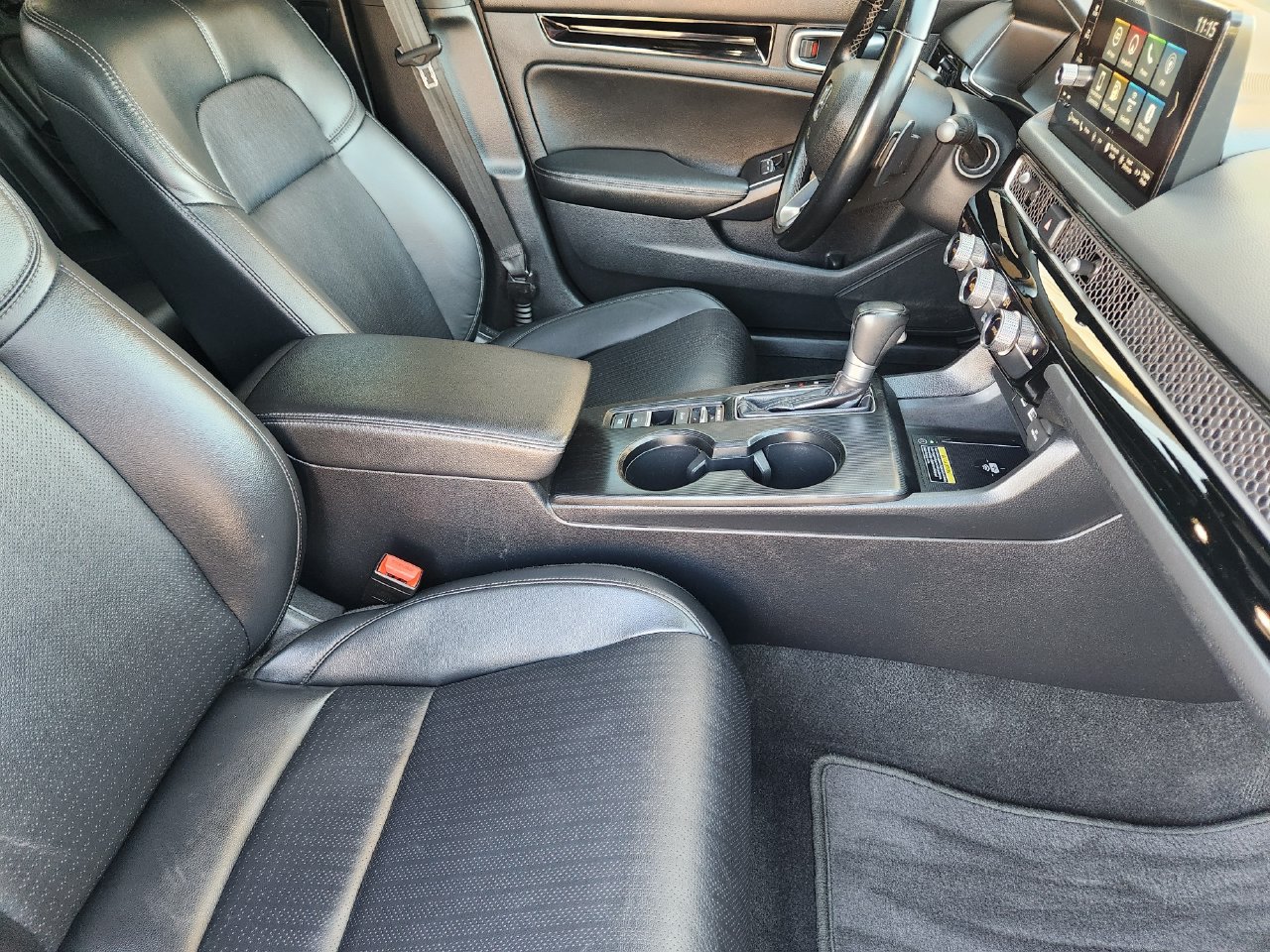 2024 Honda Civic Hatchback Sport Touring - Photo 13
