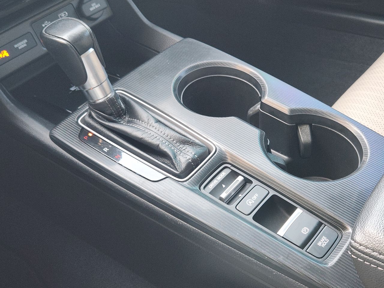 2022 Honda Civic Touring - Photo 19