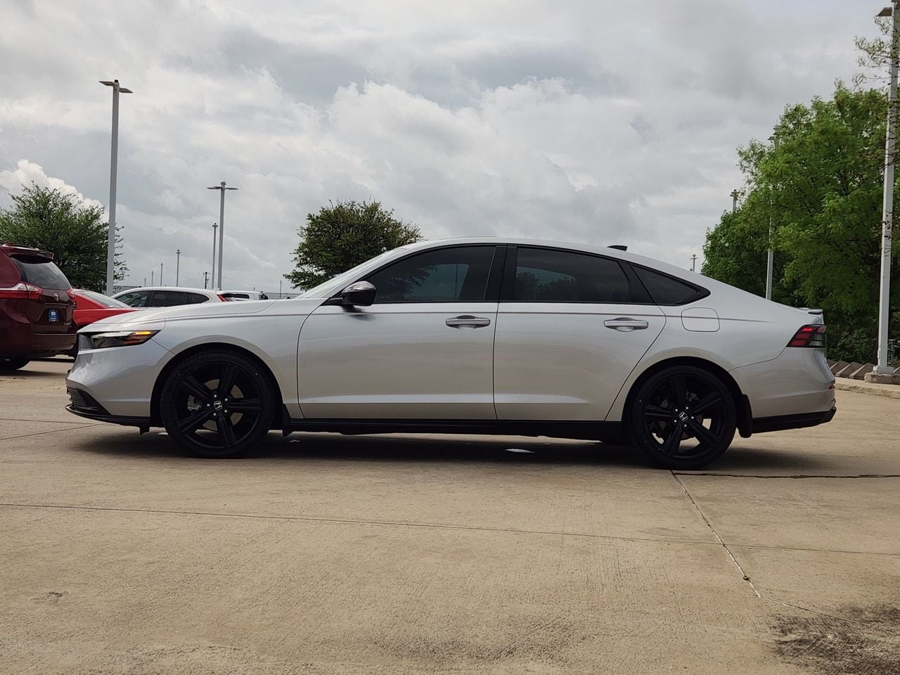 View vehicle photo 4