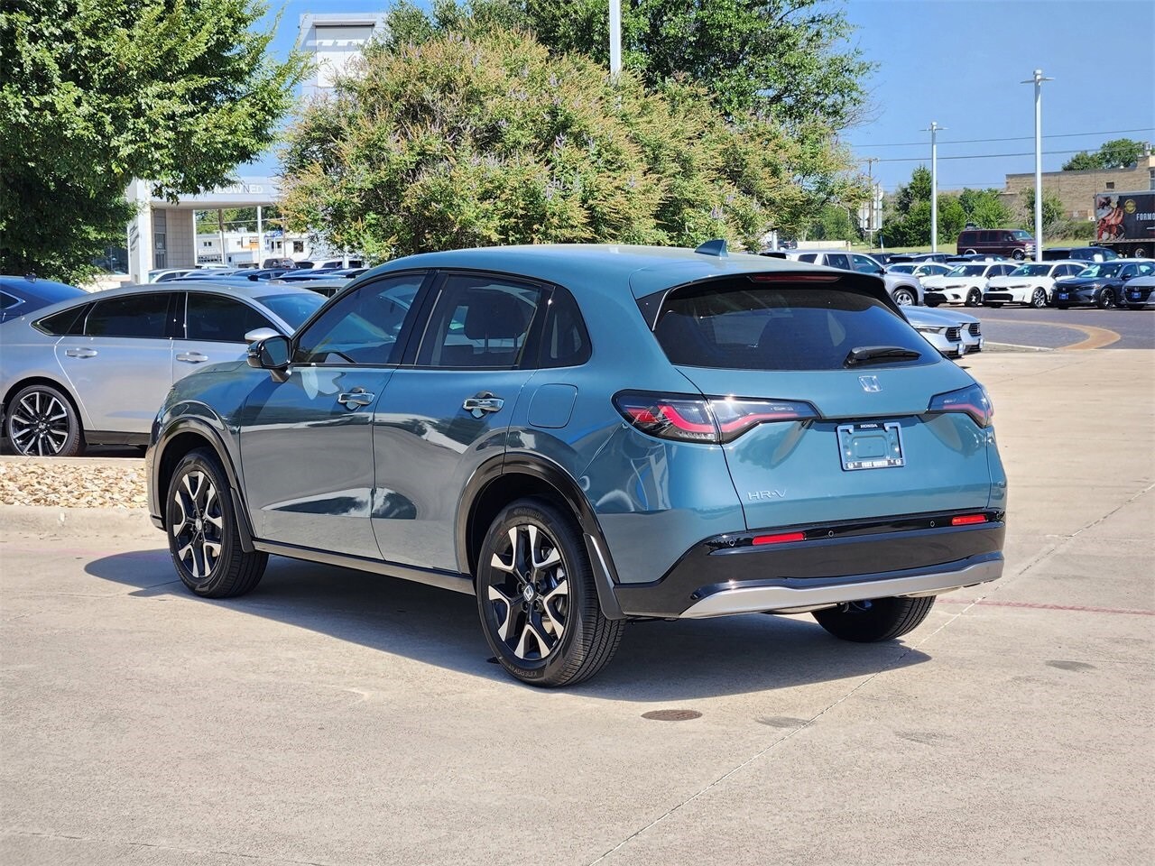 2026 Honda HR-V EX-L photo 4