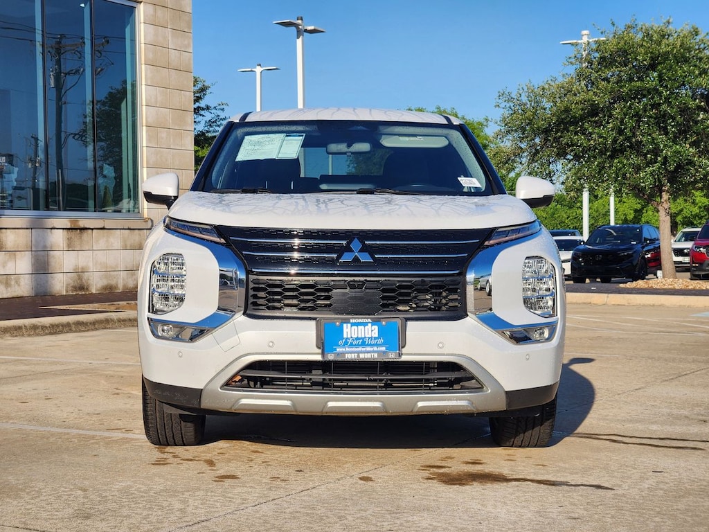 Used 2024 Mitsubishi Outlander SE SUV