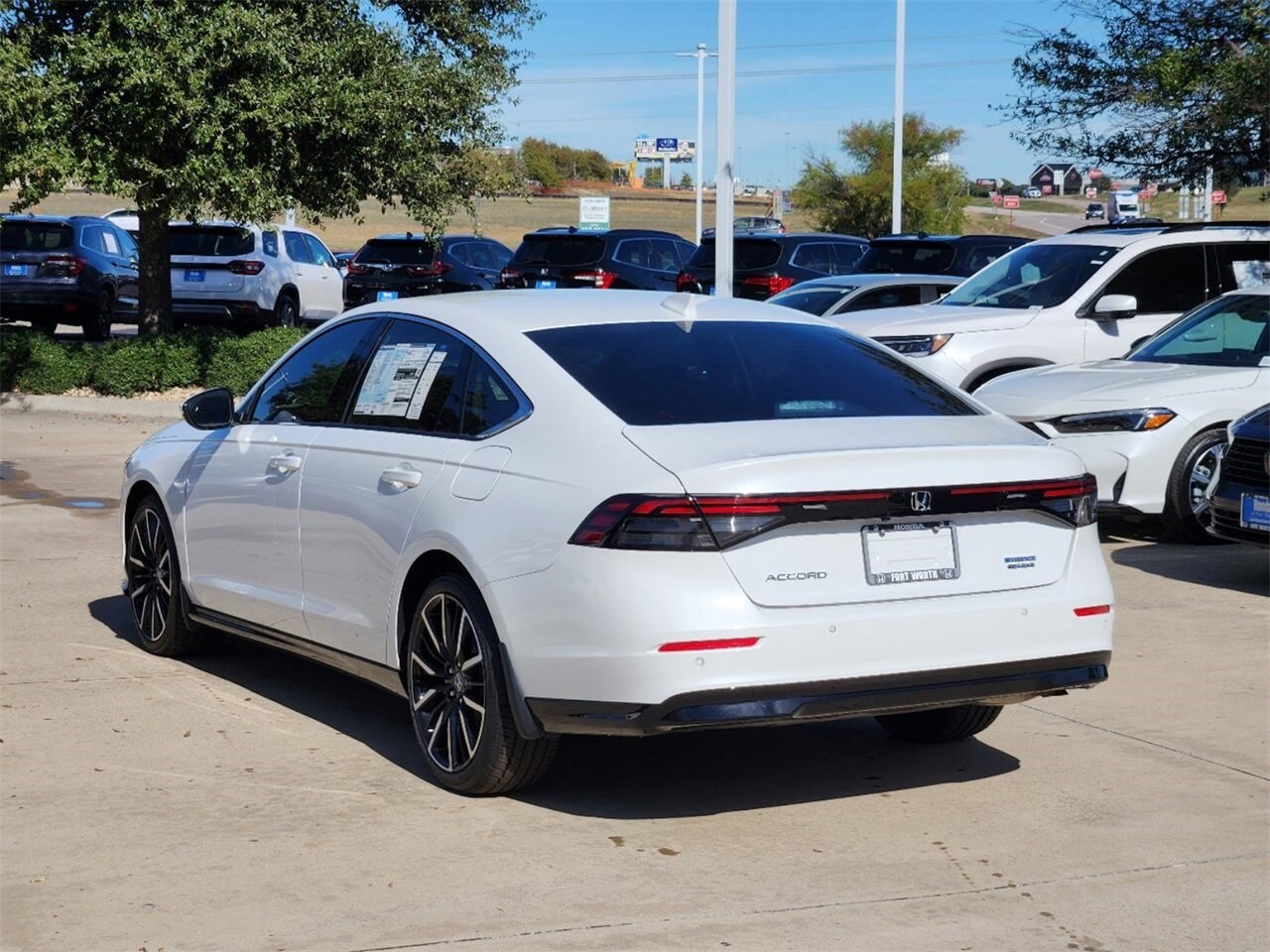 2025 Honda Accord Hybrid Touring photo 4