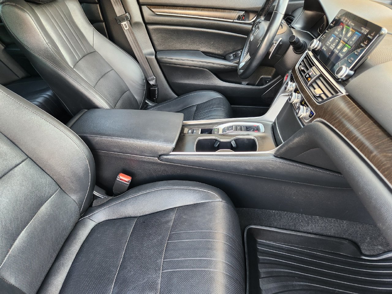 2022 Honda Accord Touring - Photo 12