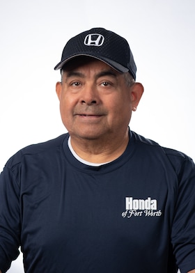 Staff member Fernando Mata from ID_4d824d003543