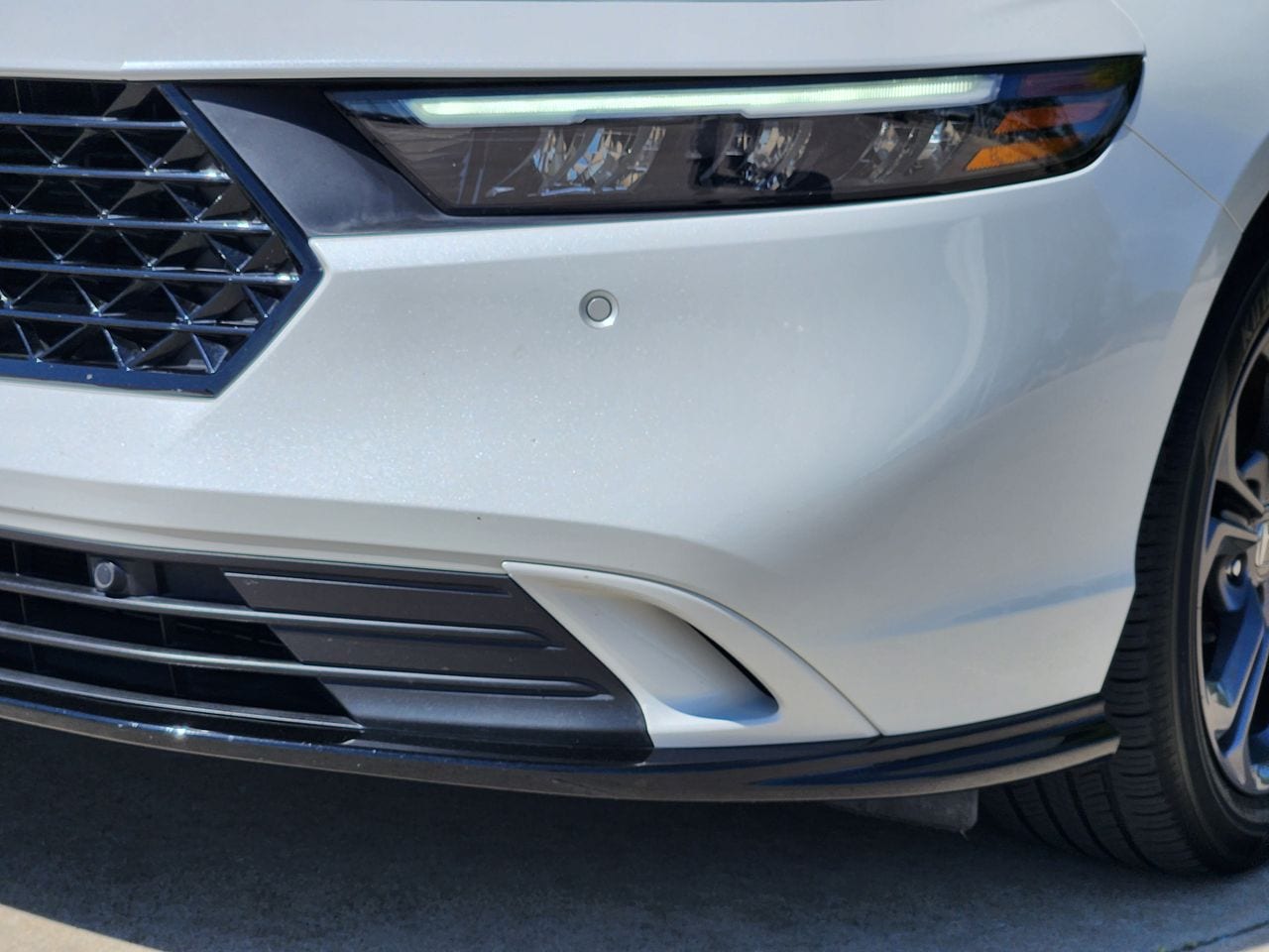 2024 Honda Accord Hybrid EX-L - Photo 9