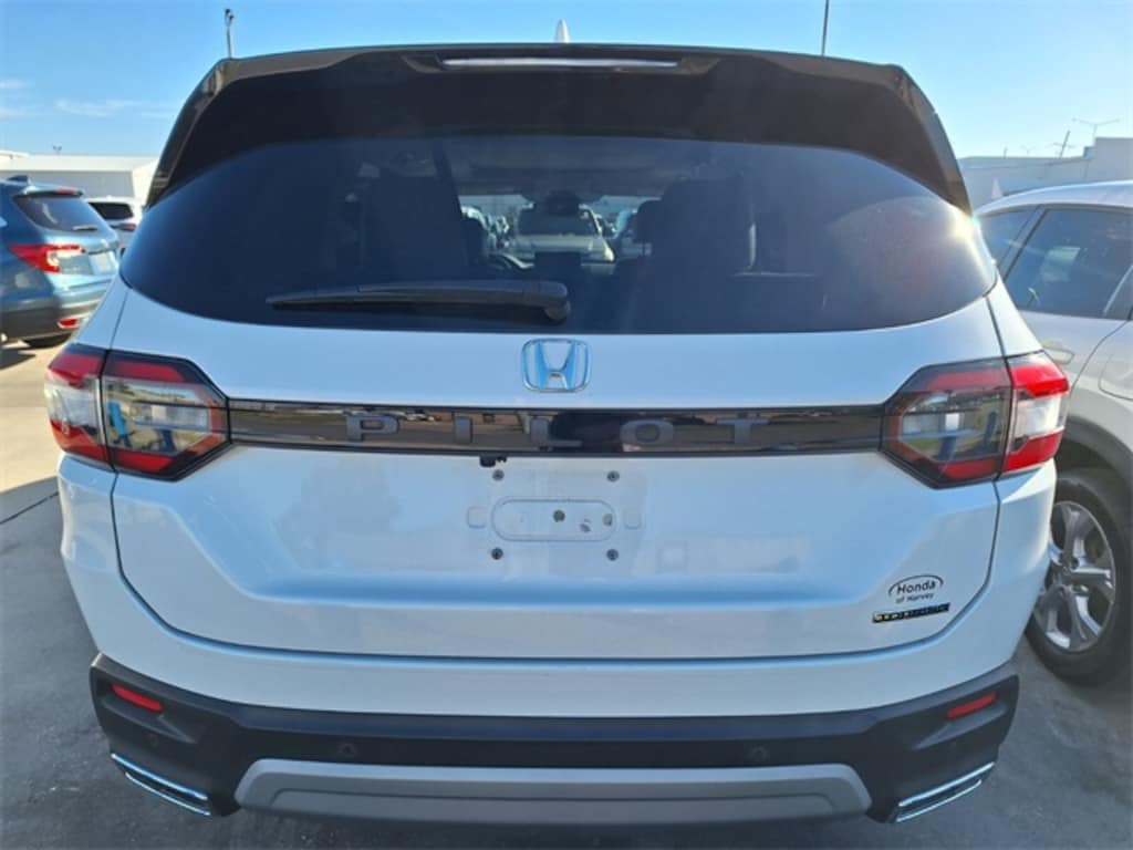Certified 2024 Honda Pilot Touring SUV