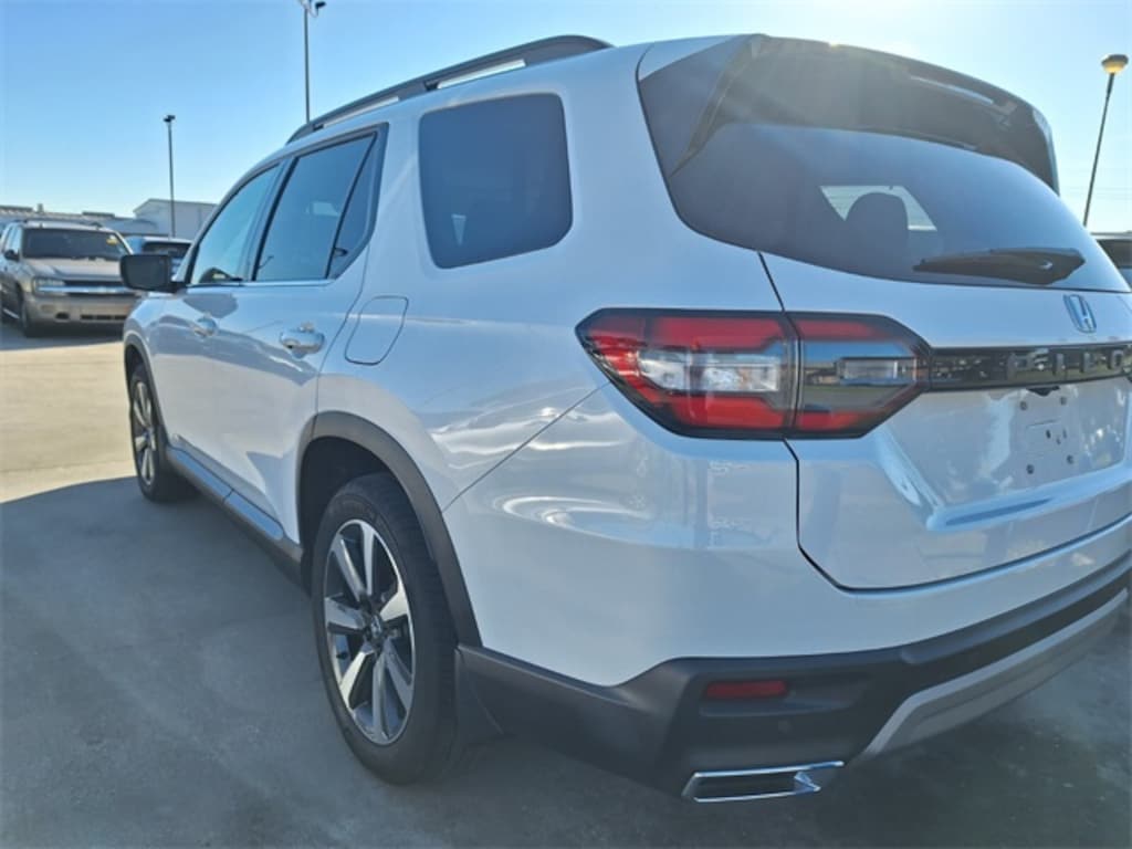 Certified 2024 Honda Pilot Touring SUV
