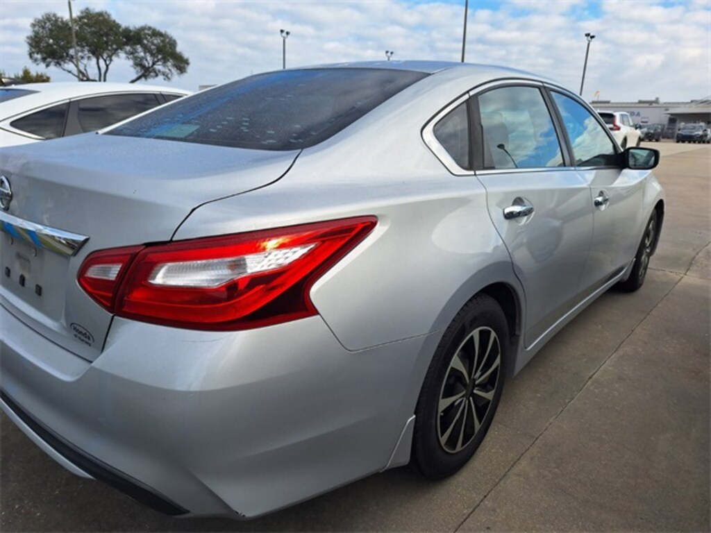 Used 2017 Nissan Altima 2.5 S Sedan