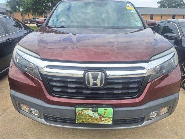 2019 Honda Ridgeline RTL-E photo 2