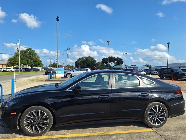 2023 Hyundai Sonata Limited photo 2