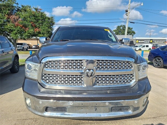 2017 Ram 1500 Laramie photo 2
