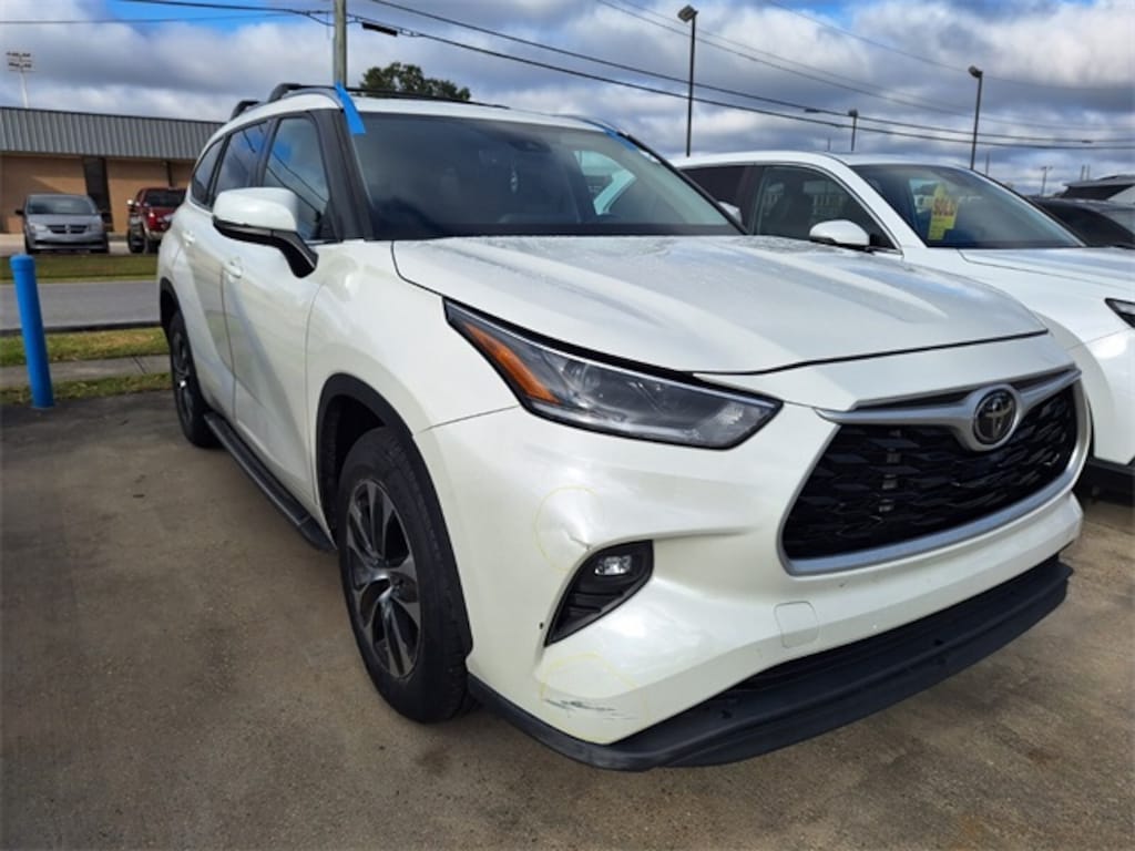 Used 2021 Toyota Highlander XLE SUV