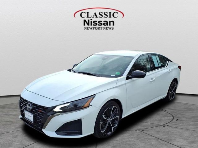 2023 Nissan Altima 2.5 SR's photo