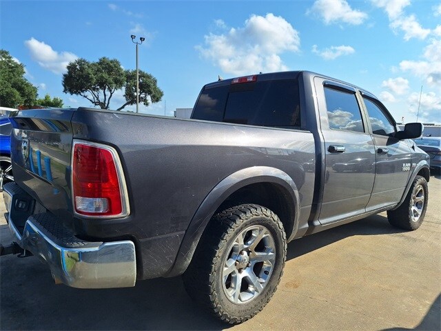 2017 Ram 1500 Laramie photo 4