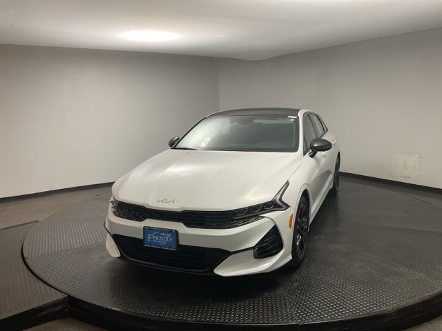 2024 Kia K5 GT-Line photo 2