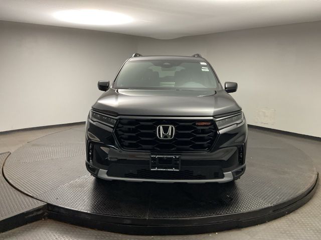 2025 Honda Pilot TrailSport photo 2