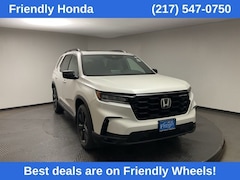 New 2025 Honda Pilot Black Edition SUV 251033 for Sale near Taylorville, IL, at Honda of Illinois