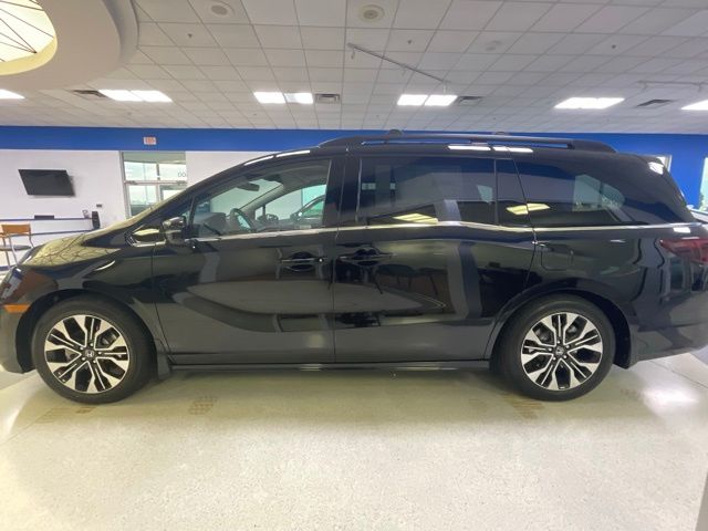 2026 Honda Odyssey Elite photo 4