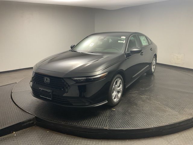 2025 Honda Accord LX photo 3