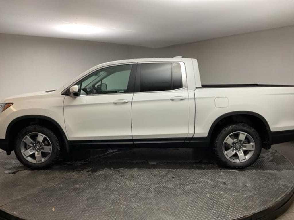 New 2026 Honda Ridgeline RTL Truck Crew Cab