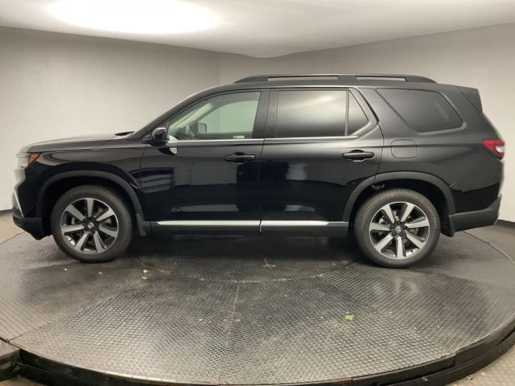 New 2025 Honda Pilot Touring SUV