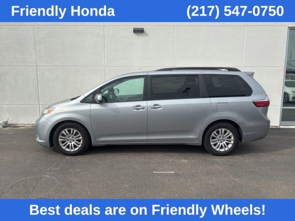 Used 2016 Toyota Sienna XLE Premium 8 Passenger Van