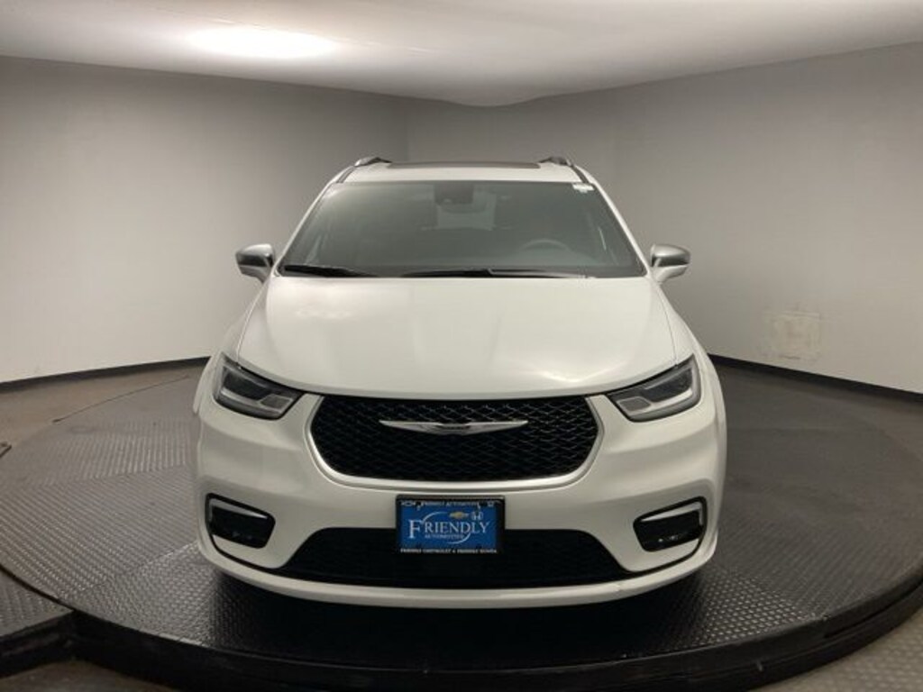 Used 2024 Chrysler Pacifica Plug-In Hybrid Pinnacle Van Passenger Van