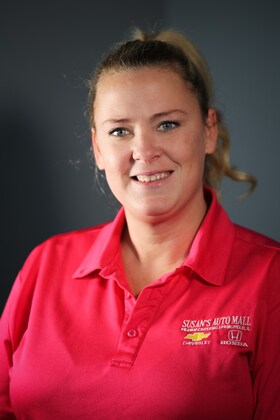 Staff member Amanda Lowe from 7051fdc342f6