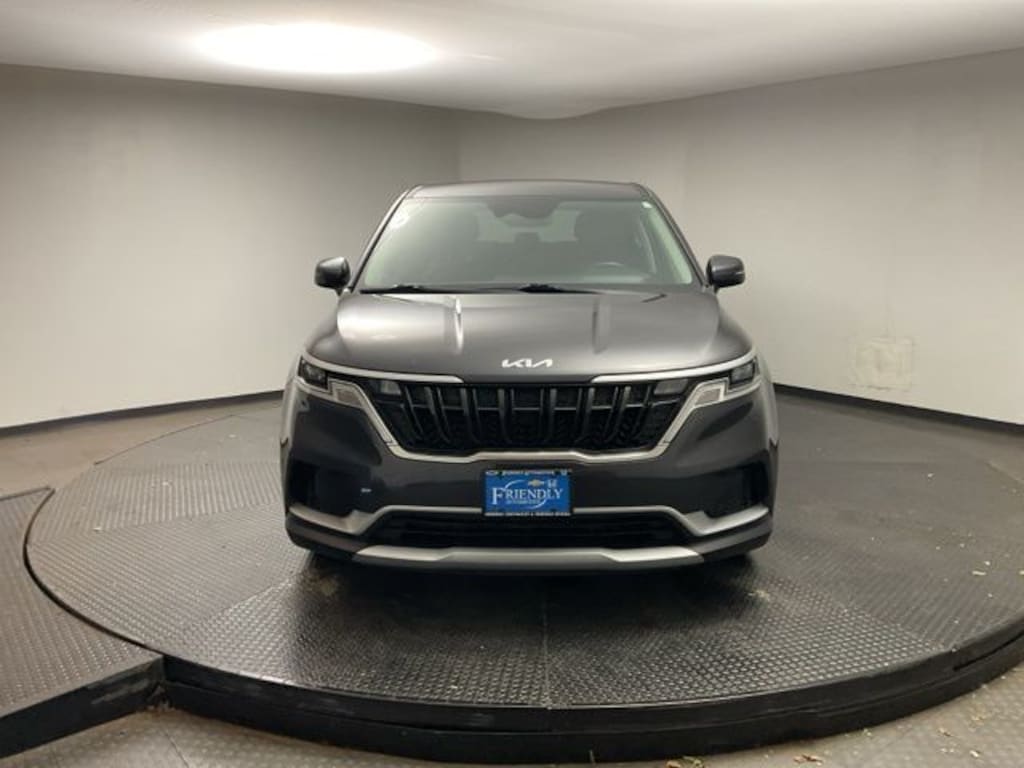 Used 2023 Kia Carnival LX MPV