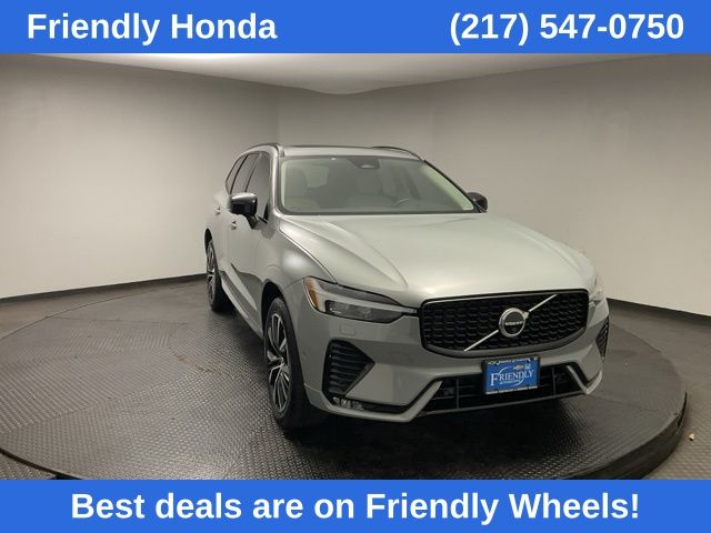 2025 Volvo XC60 B5 Plus Dark AWD's photo