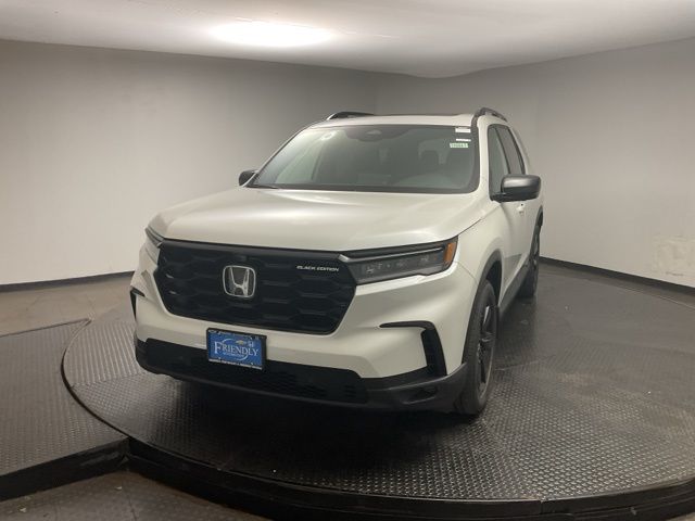 2025 Honda Pilot Black Edition photo 2