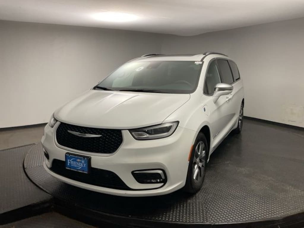 Used 2024 Chrysler Pacifica Plug-In Hybrid Pinnacle Van Passenger Van
