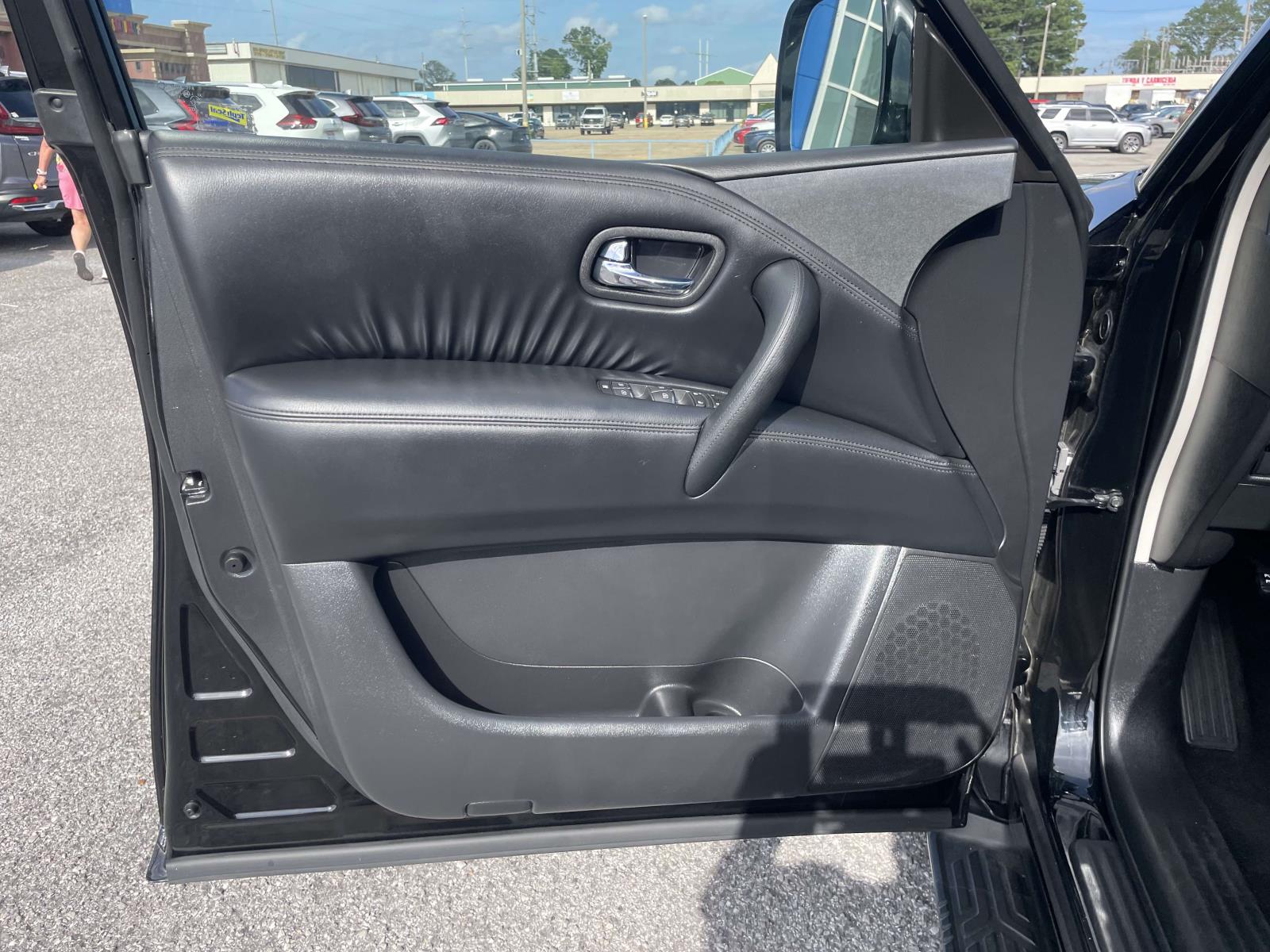 2024 Nissan Armada SV - Photo 11