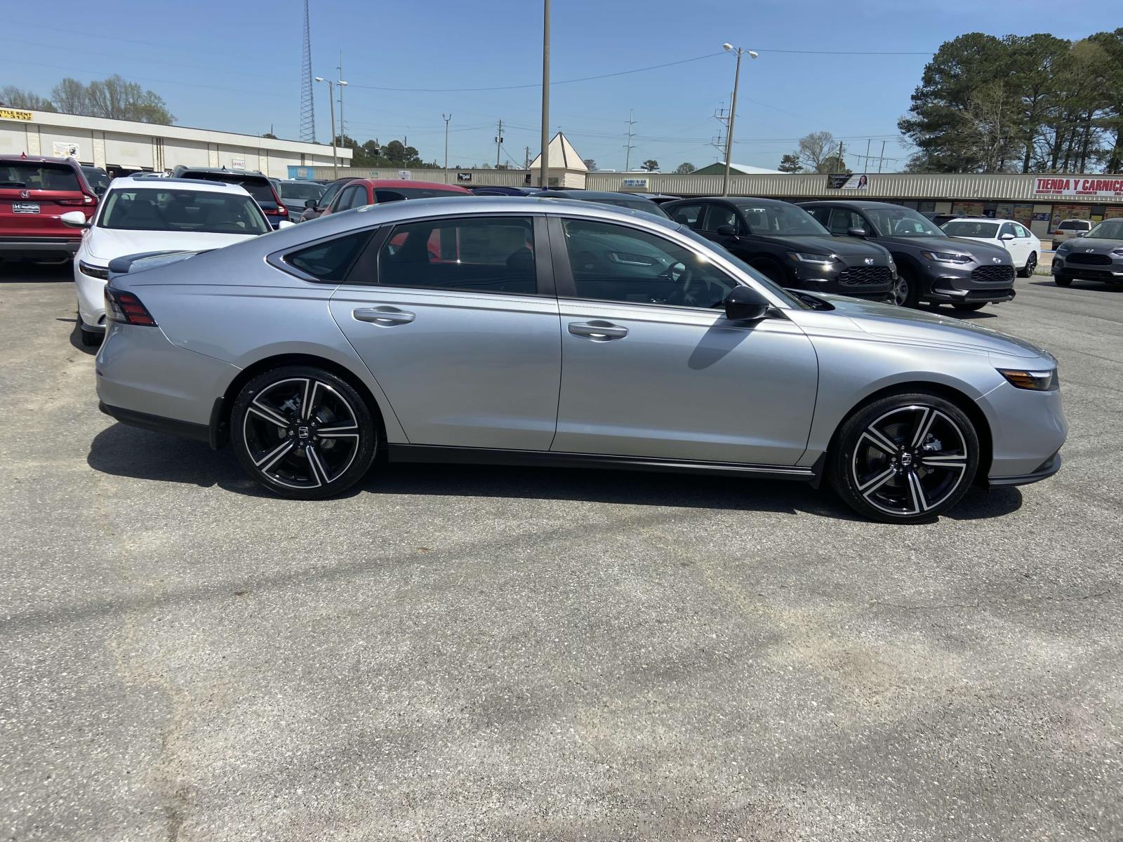 2025 Honda Accord Hybrid Sport photo 2